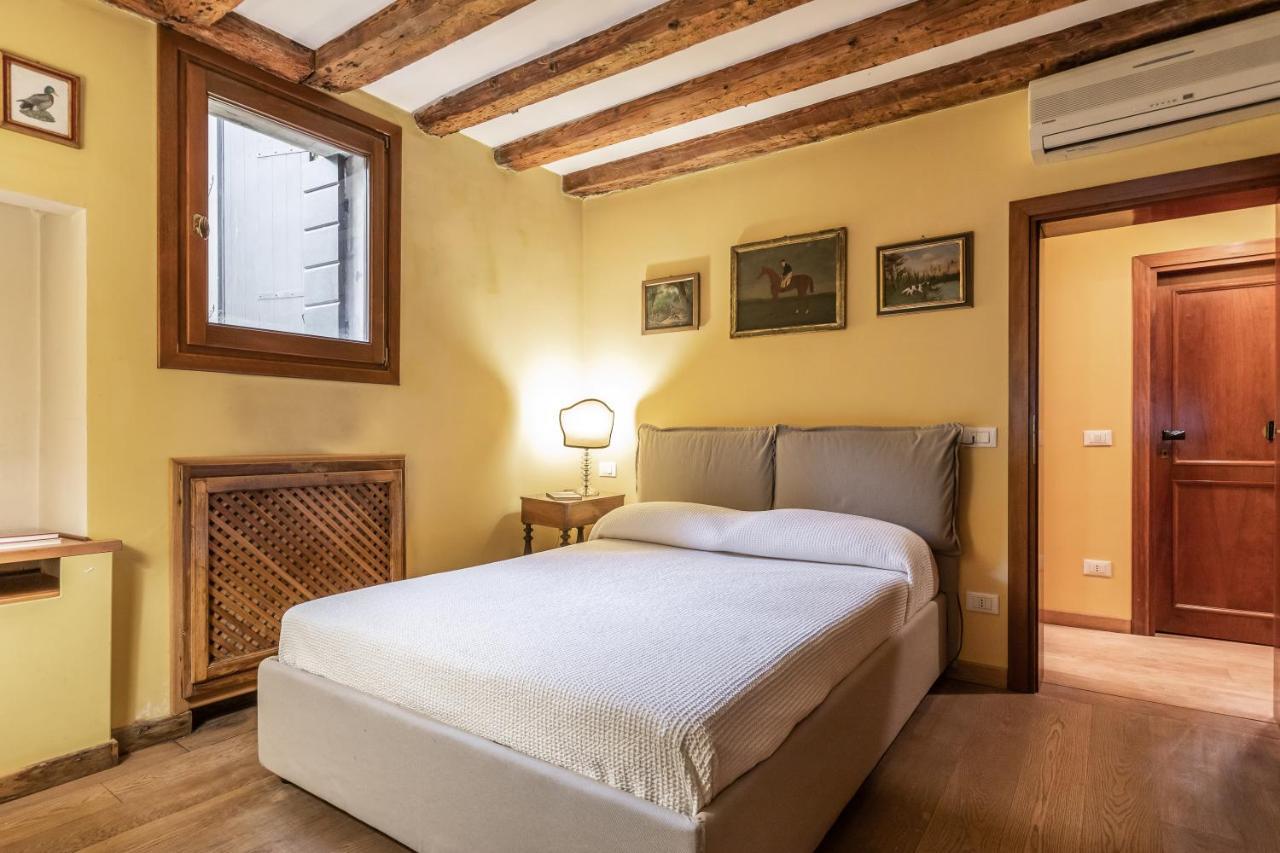 Apartment La Tana Cozy In Campo San Maurizio *